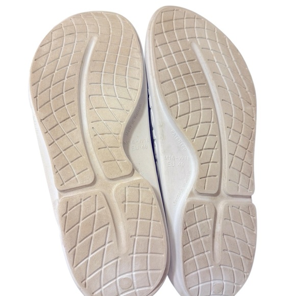 OOFOS OOahh Sport Flex Slide Sandals. In great conditions - Picture 5 of 12